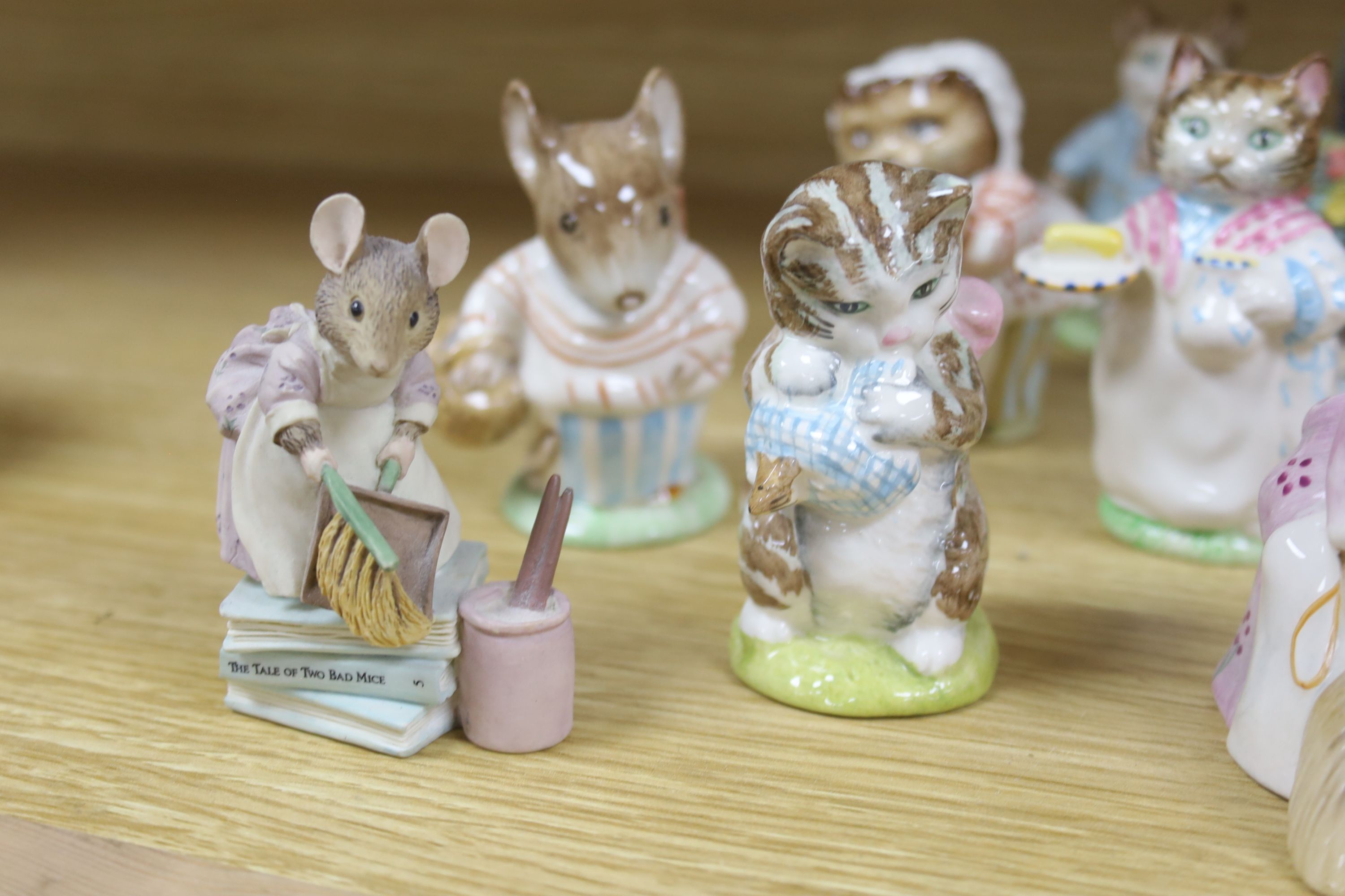 Ten Beswick Beatrix Potter characters and five similar